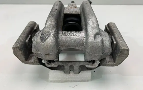 BMW 4 F32 F33 Rear brake caliper 6850857