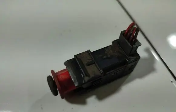Opel Astra H Brake pedal sensor switch 55701395