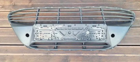 Ford C-MAX II Front grill AM5117B968B AM5117B968F