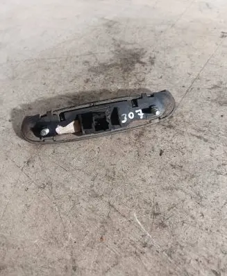 Peugeot 307 Tailgate opening switch 