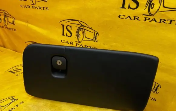 Chevrolet Corvette C5 Glove box 10437312