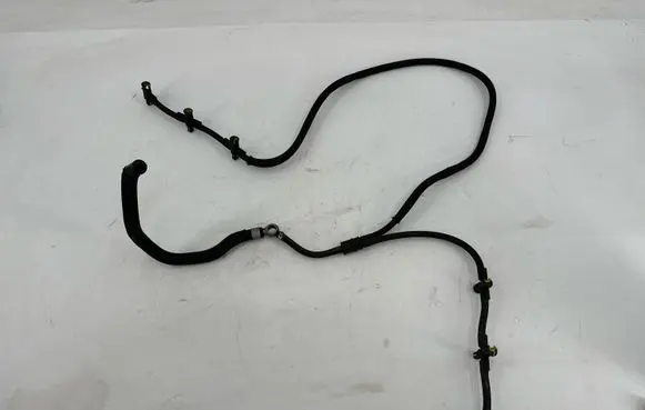 Volkswagen Touareg II Fuel return line/hose
