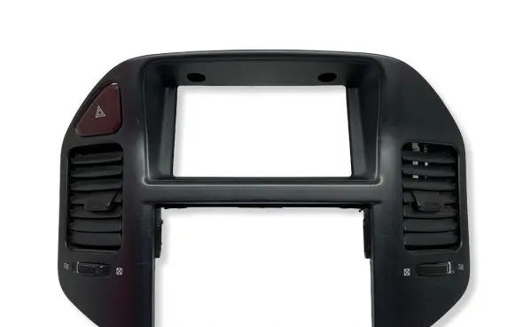 Mitsubishi Pajero Radio/GPS head unit trim MR456373