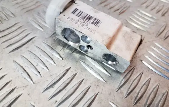 Air conditioning (A/C) expansion valve