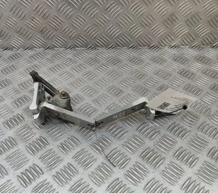 Volkswagen Caddy Rear door hinge set 2K5827151