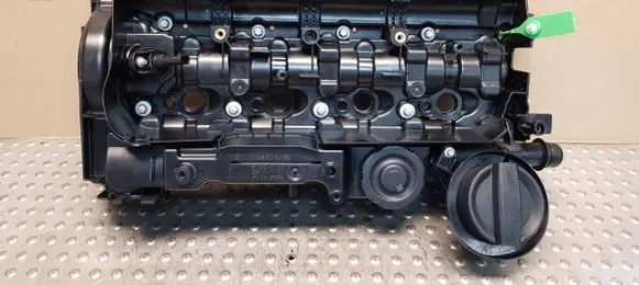 BMW 5 F10 F11 Rocker cam cover 8570828