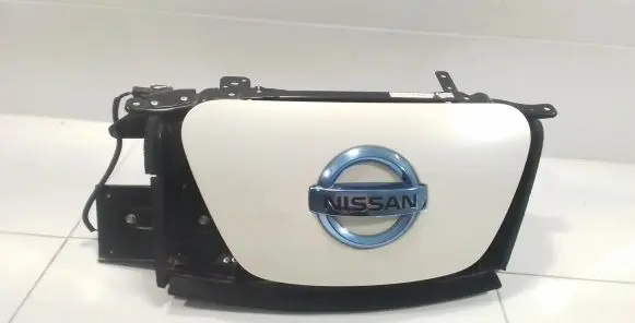 Nissan Leaf I (ZE0) Electric car charge socket 