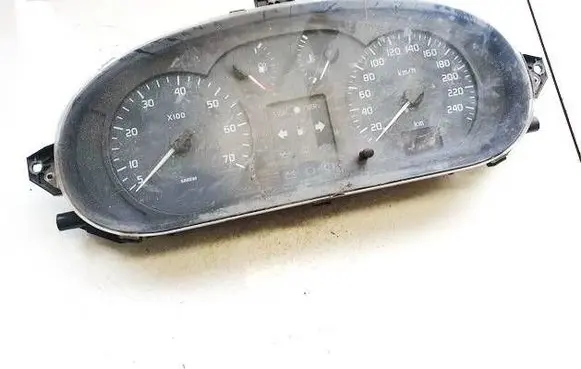 Renault Megane I Speedometer (instrument cluster) p7700427900a