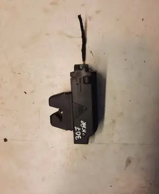 Peugeot 307 Tailgate exterior lock 9652301980 211206