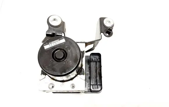 Volvo XC70 ABS Pump 31329139