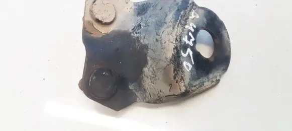 Mazda 6 Engine mounting bracket