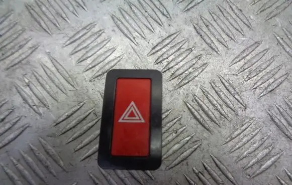 Nissan Almera N16 Hazard light switch