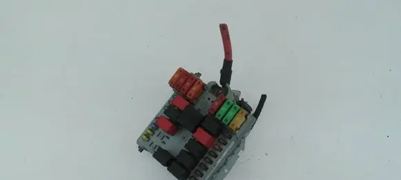 Fiat Bravo Fuse module 51775688 0051775688057657
