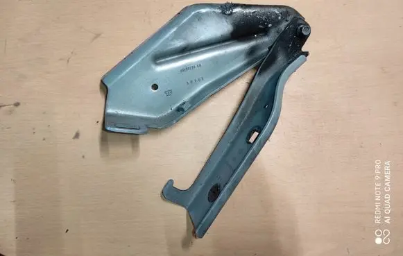 Cadillac SRX Engine bonnet/hood hinges 25715774