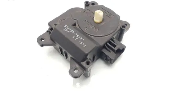 Mitsubishi Pajero Air flap motor/actuator 0637007040
