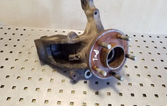 Ford Focus Front wheel hub AV613K171