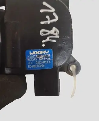 Hyundai i30 Air flap motor/actuator AA111200 D332AP6LA