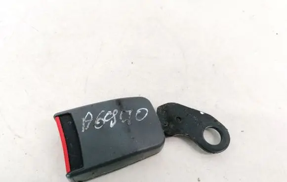 Renault Espace II Rear seatbelt buckle 104539D