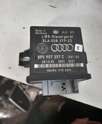 Audi A6 S6 C6 4F Light module LCM 8P0907357C 5LA00837922