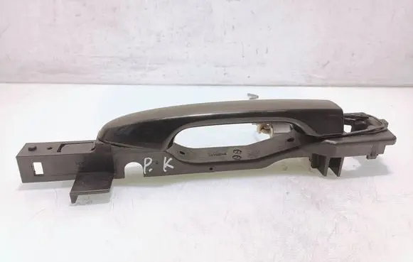Honda CR-V Front door exterior handle