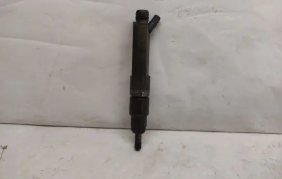 Audi A4 S4 B5 8D Fuel injector 028130201T