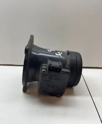 Audi A4 S4 B5 8D Mass air flow meter 058133471