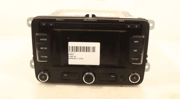 Skoda Superb B6 (3T) Radio/GPS head unit trim 3T0035191B