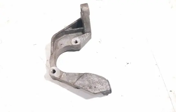 Opel Insignia A Front differential bracket 55560071