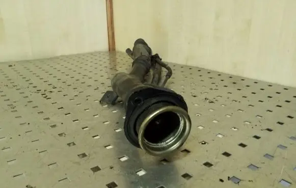 Mitsubishi L200 Fuel tank filler neck pipe 