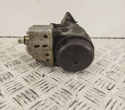 BMW 3 E92 E93 Engine oil radiator B8316007