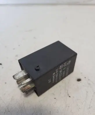BMW 5 E39 Other relay 1388533