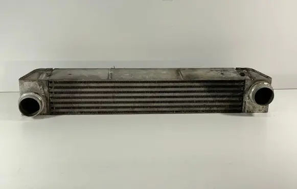 BMW 5 E60 E61 Intercooler radiator 7795823 779582301 1751779582301