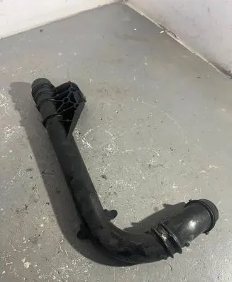 Mercedes-Benz CLS C257 Engine coolant pipe/hose A6562030602