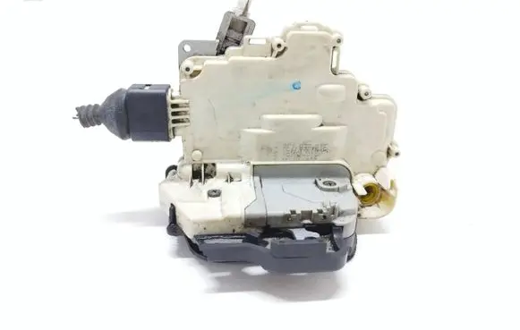 Audi A4 S4 B7 8E 8H Front door lock 8E1837015AA