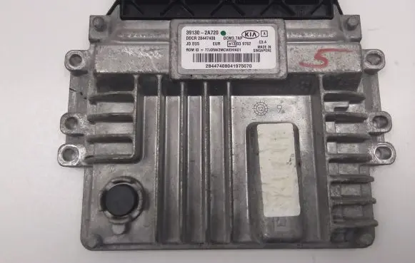KIA Ceed Engine control unit/module 391302A720