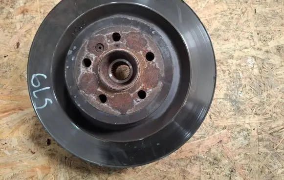 Mercedes-Benz GLS X166 Rear wheel hub A1663570105