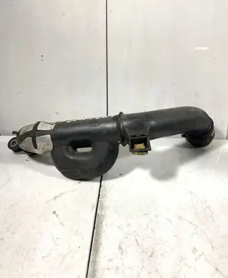 Citroen Berlingo Turbo air intake inlet pipe/hose 9657083280