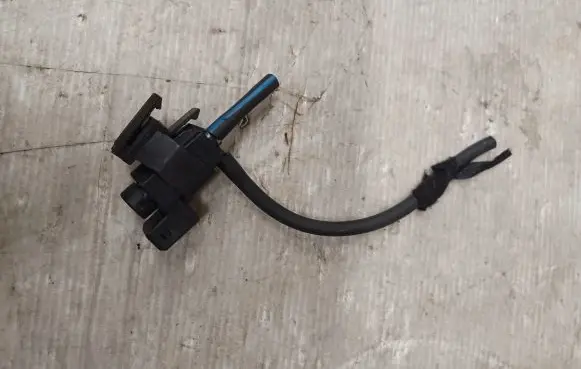 BMW X5 E70 Turbo solenoid valve 72234100