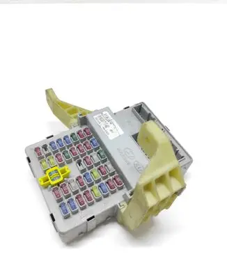 Hyundai Santa Fe Fuse module 919503K040