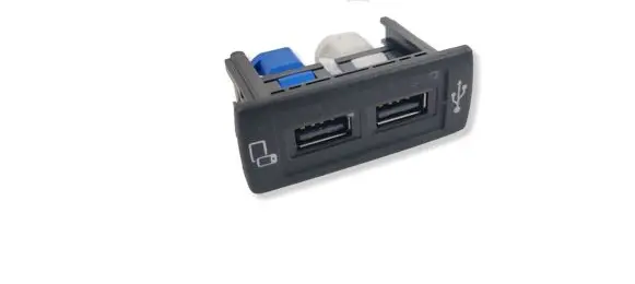 Mercedes-Benz Vito Viano W447 USB socket connector A4478200902