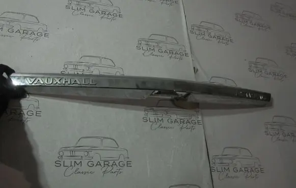 Opel Astra H Tailgate trim 13105814 461088395