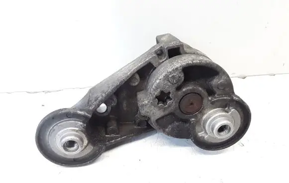 Volvo XC90 Generator/alternator belt tensioner 