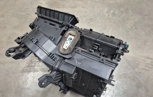 Toyota Hilux (AN10, AN20, AN30) Interior heater climate box assembly 870100K393