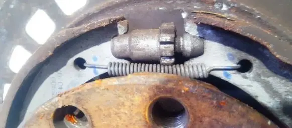 Volkswagen Touareg I Handbrake/parking brake pads 
