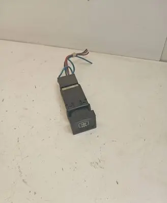 Saab 900 Windscreen/window heater switch 8568479 18075A