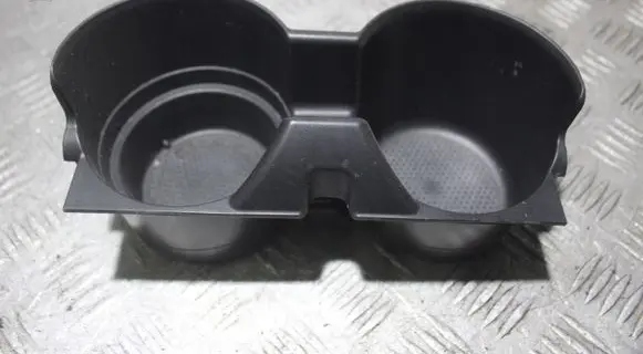 Nissan Maxima A34 Cup holder 