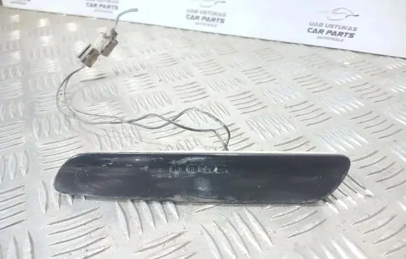 Rear tail light reflector