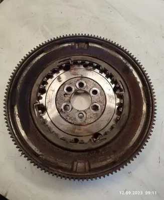 Volkswagen Golf VII Flywheel