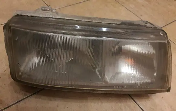 Volkswagen PASSAT B4 Headlight/headlamp 302141968