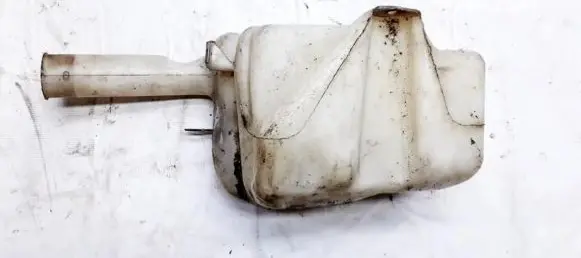Mitsubishi Galant Windshield washer fluid reservoir/tank